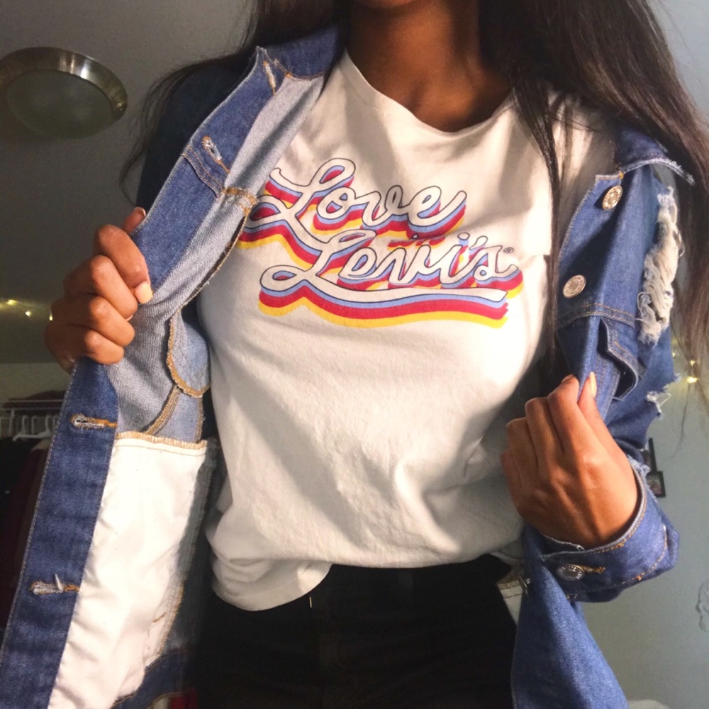 Love in Levis Tshirt